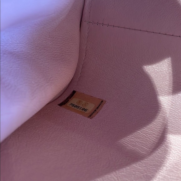 Chanel Quilted Shoulder Bag - Picture 3 of 11